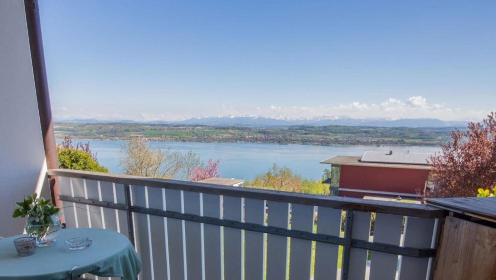 Le Mont-Vully - Hotel Restaurant Haut-Vully Eksteriør billede