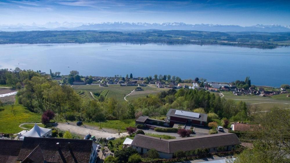 Le Mont-Vully - Hotel Restaurant Haut-Vully Eksteriør billede